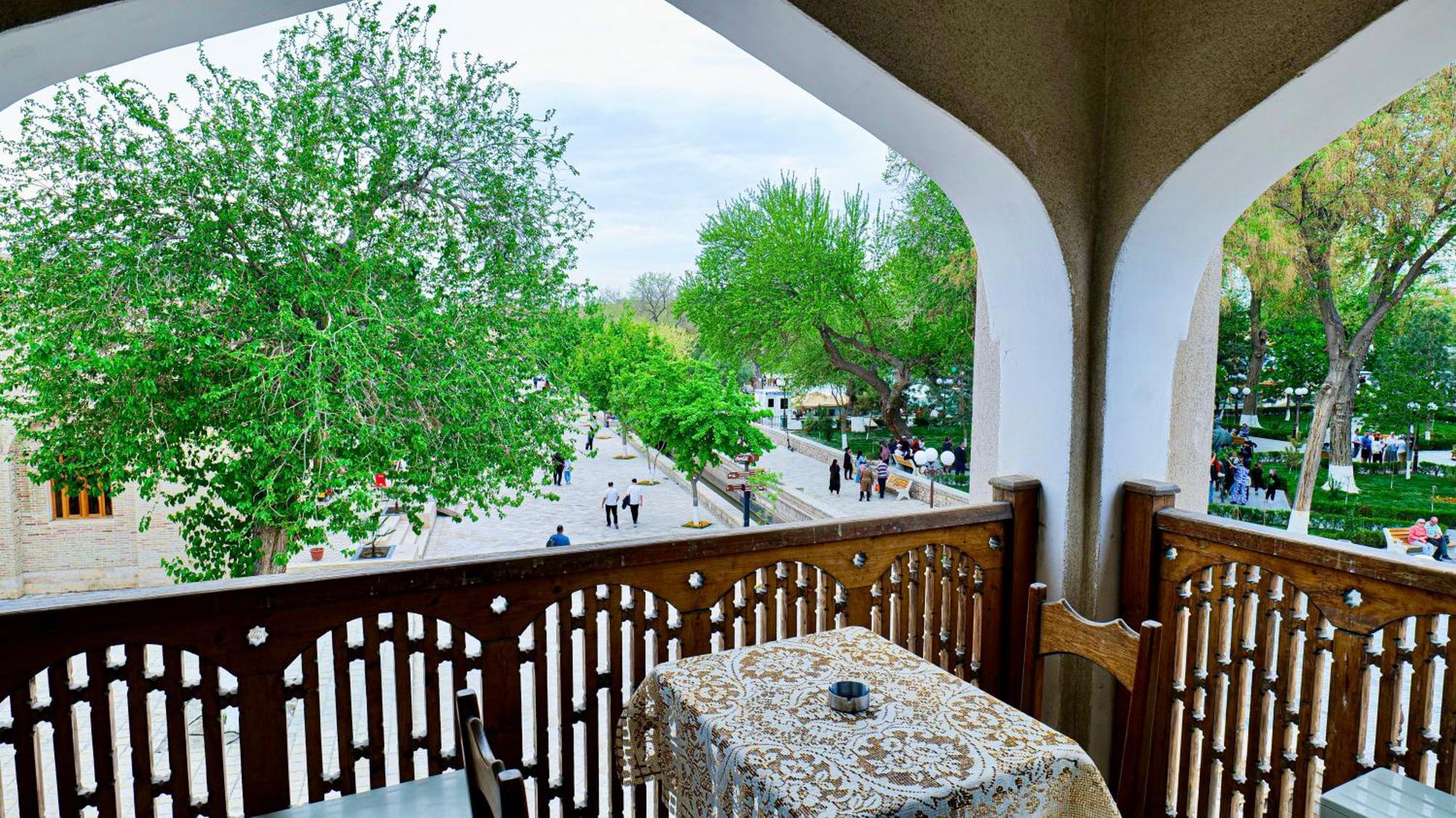 Kabir Hotel Бухара Екстериор снимка