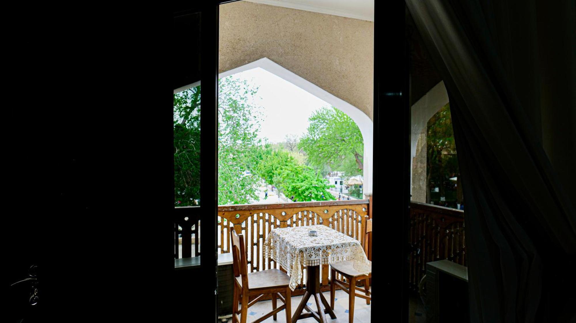 Kabir Hotel Бухара Екстериор снимка