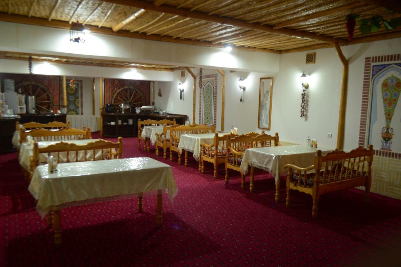 Kabir Hotel Бухара Екстериор снимка